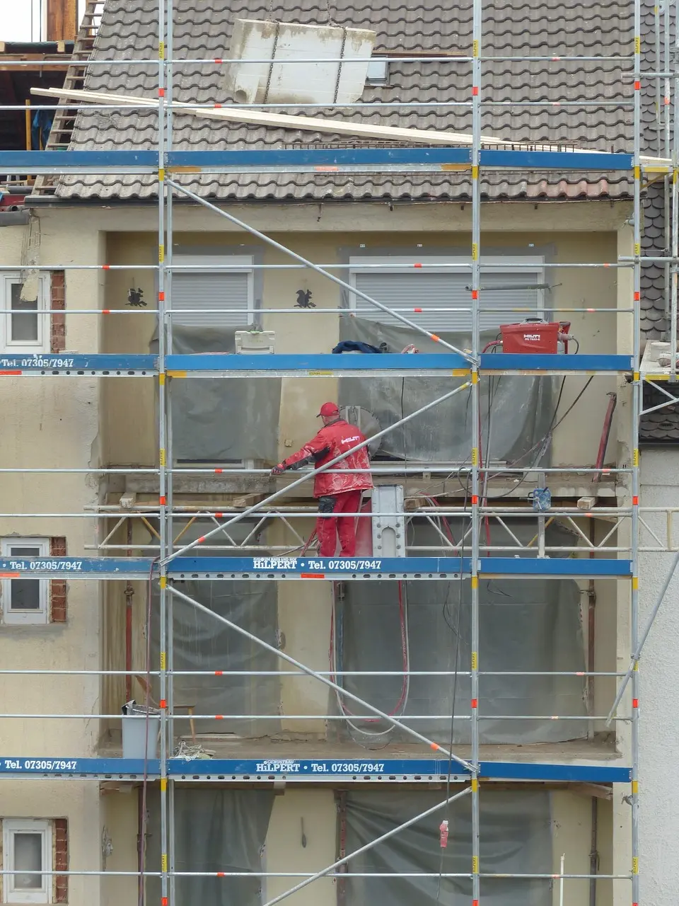 Emergency handyman labor assistance for residential property